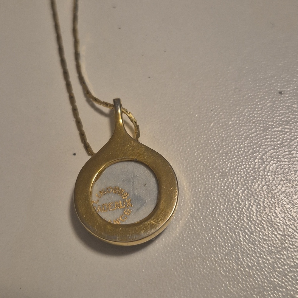 Limoges pendant w/Gold - Tone Chain - Picture 5 of 5
